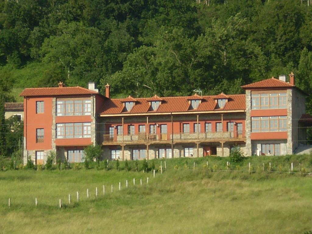Escuelas De Fuentes Villaviciosa  Εξωτερικό φωτογραφία