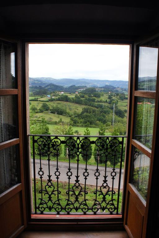 Escuelas De Fuentes Villaviciosa  Εξωτερικό φωτογραφία