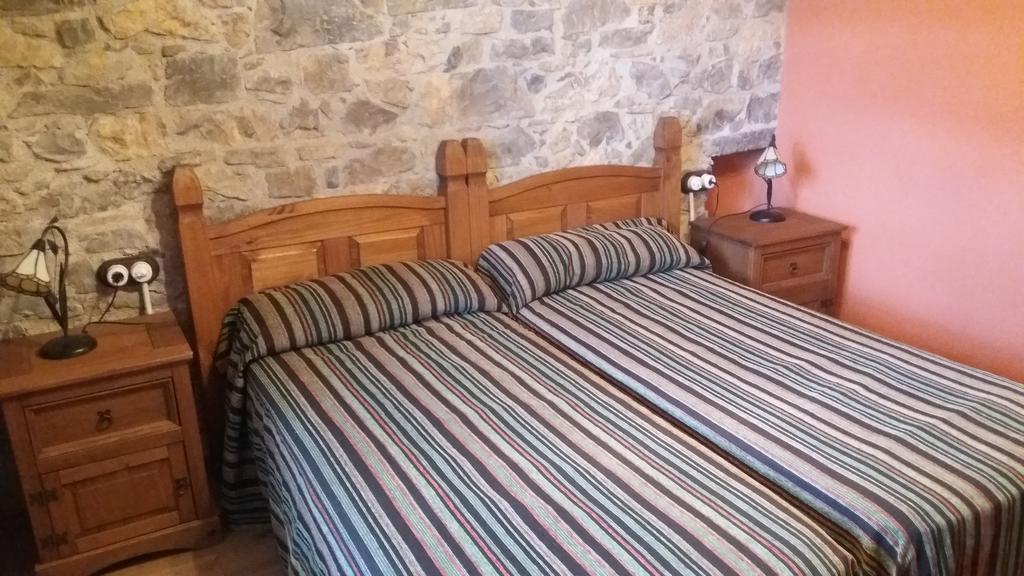 Escuelas De Fuentes Villaviciosa  Εξωτερικό φωτογραφία